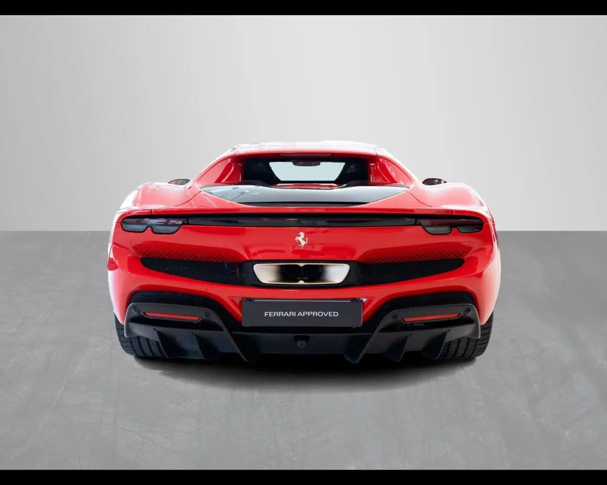 Ferrari 296 Coupé usata a Padova (4)