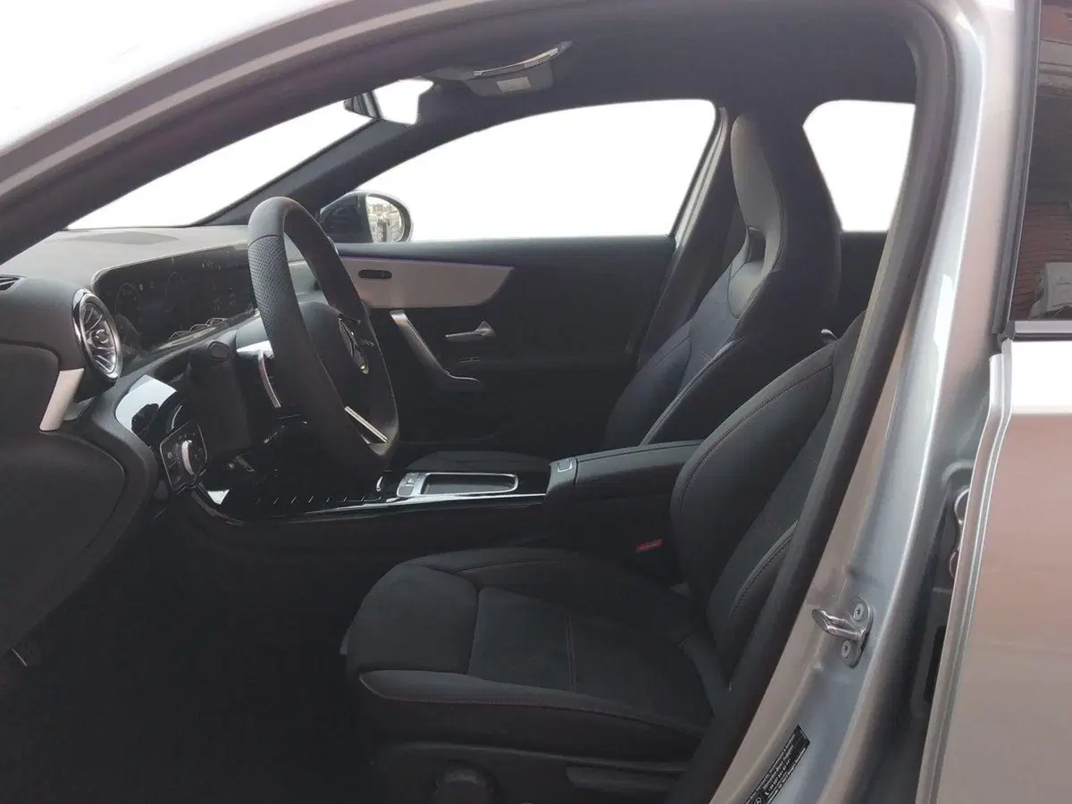 Mercedes-Benz Classe A nuova a Pescara (5)