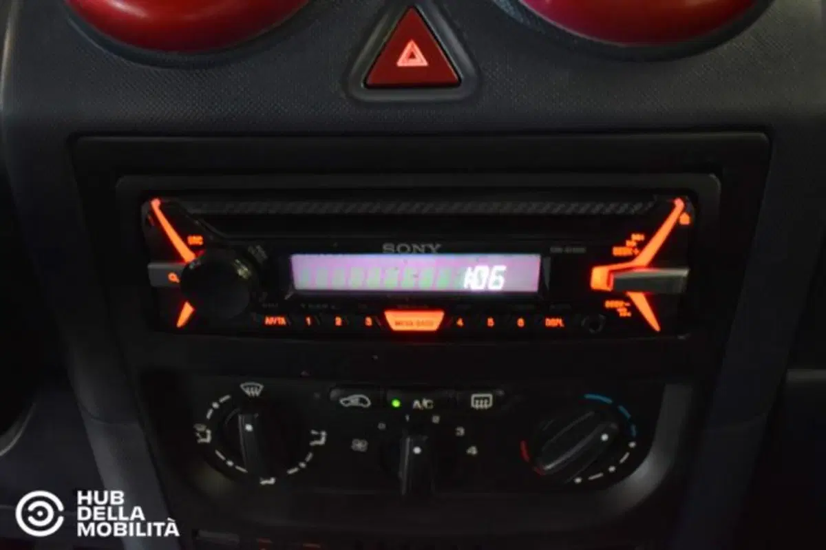 Peugeot 1007 usata a Perugia (14)