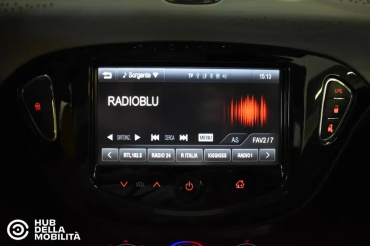 Opel Adam usata a Perugia (14)