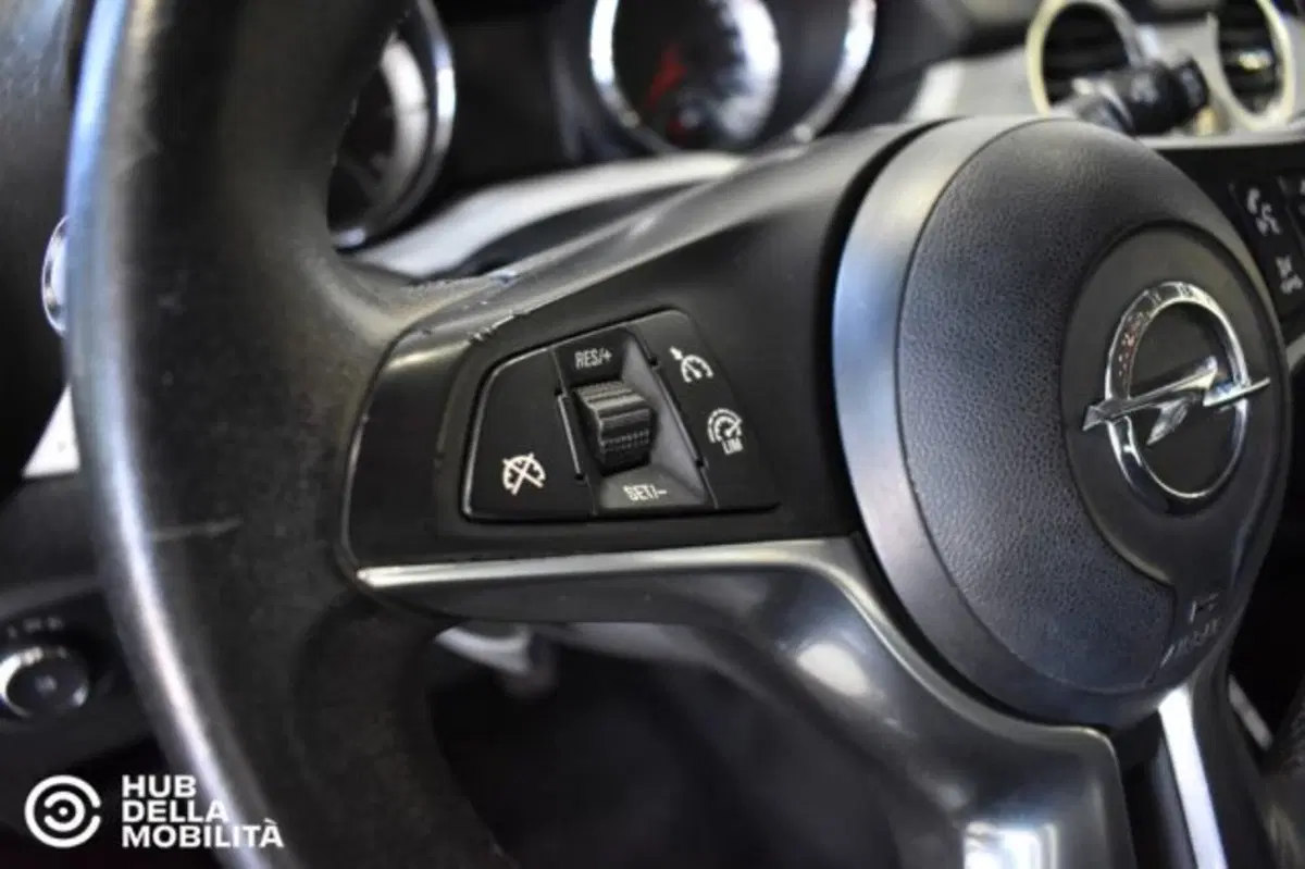 Opel Adam usata a Perugia (19)