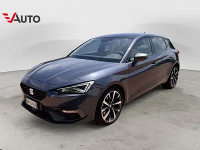 SEAT Leon 2.0 tdi FR 150cv dsg del 2020 usata a Cameri