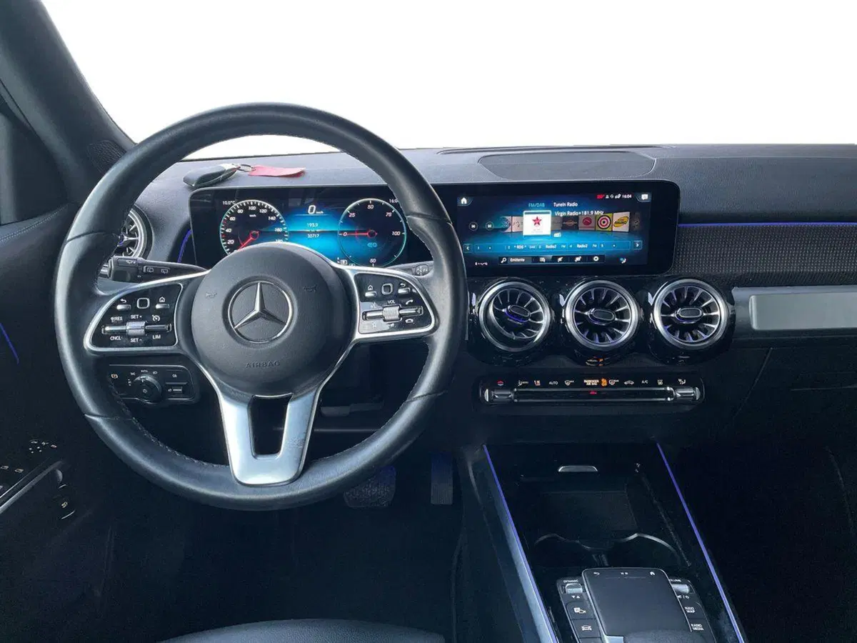 Mercedes-Benz EQB usata a Macerata (11)