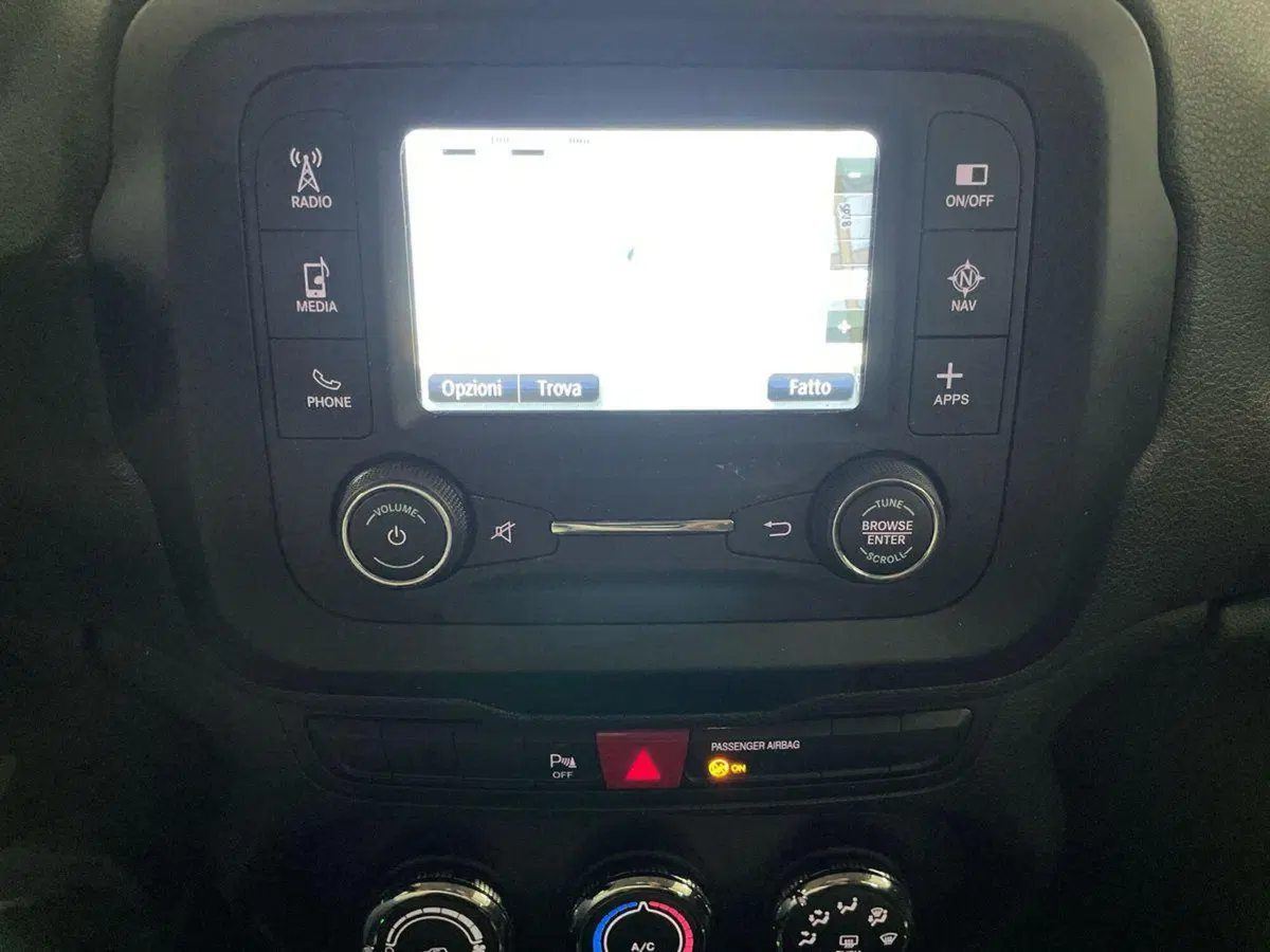 Jeep Renegade usata a Ancona (15)
