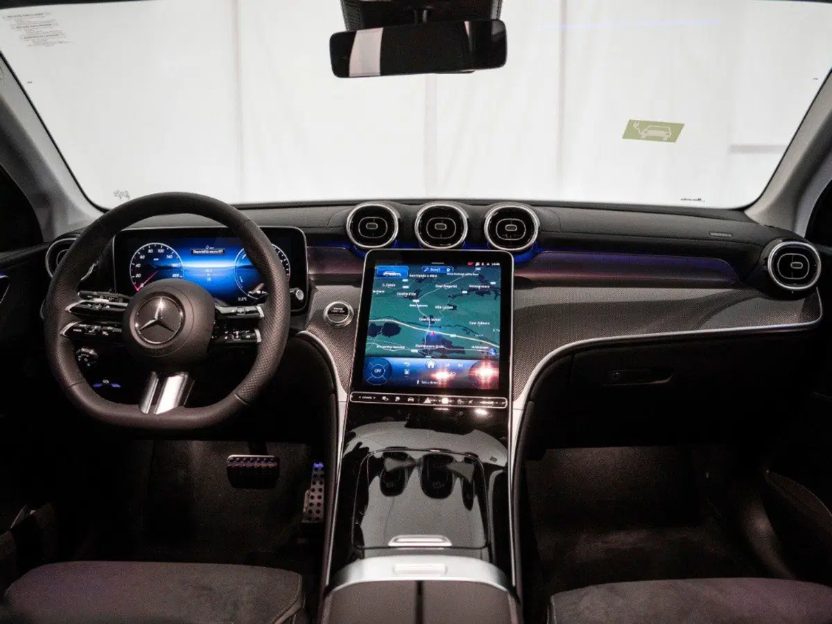 Mercedes-Benz GLC nuova a Macerata (18)