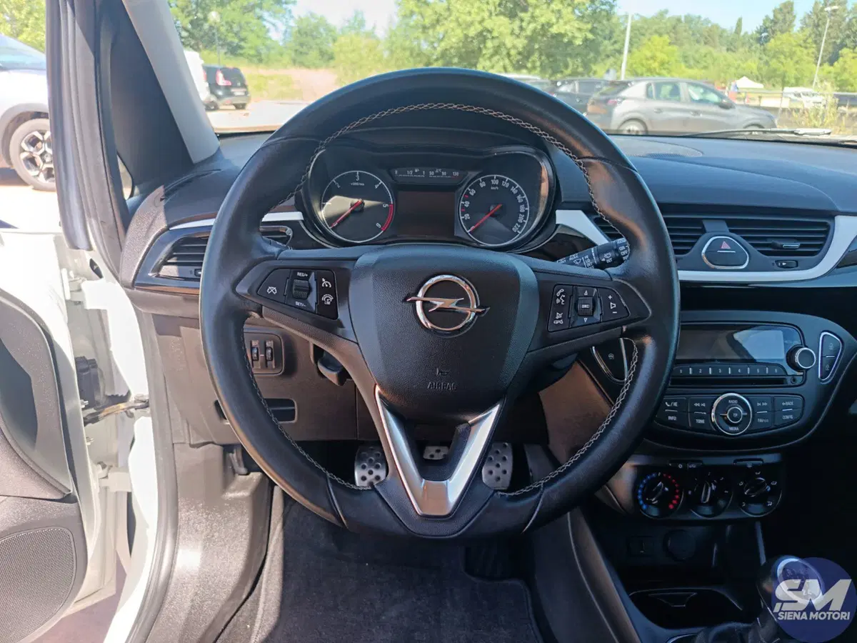 Opel Corsa Coupé usata a Siena (13)