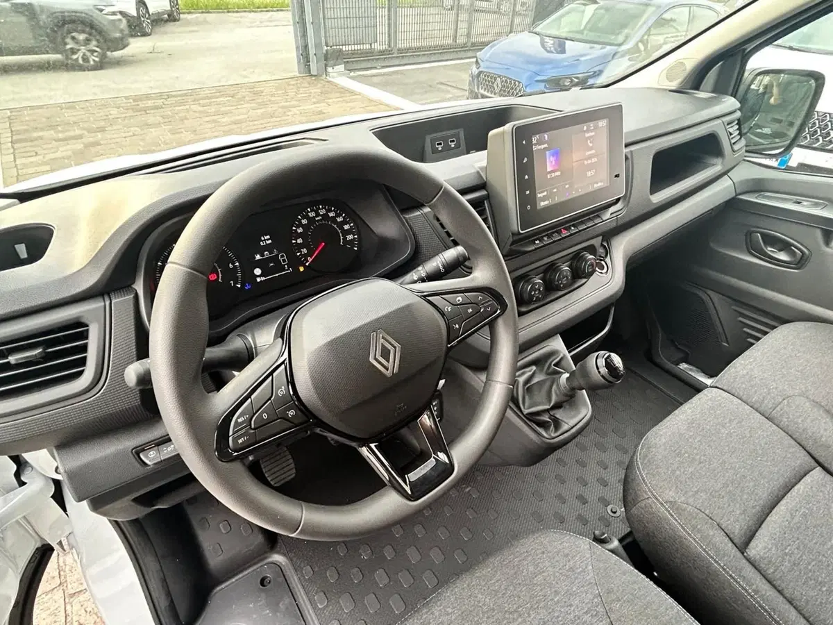 Renault Trafic Furgone nuova a Treviso (13)