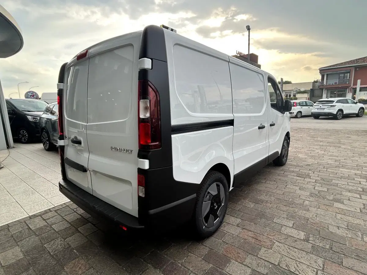 Renault Trafic Furgone nuova a Treviso (5)