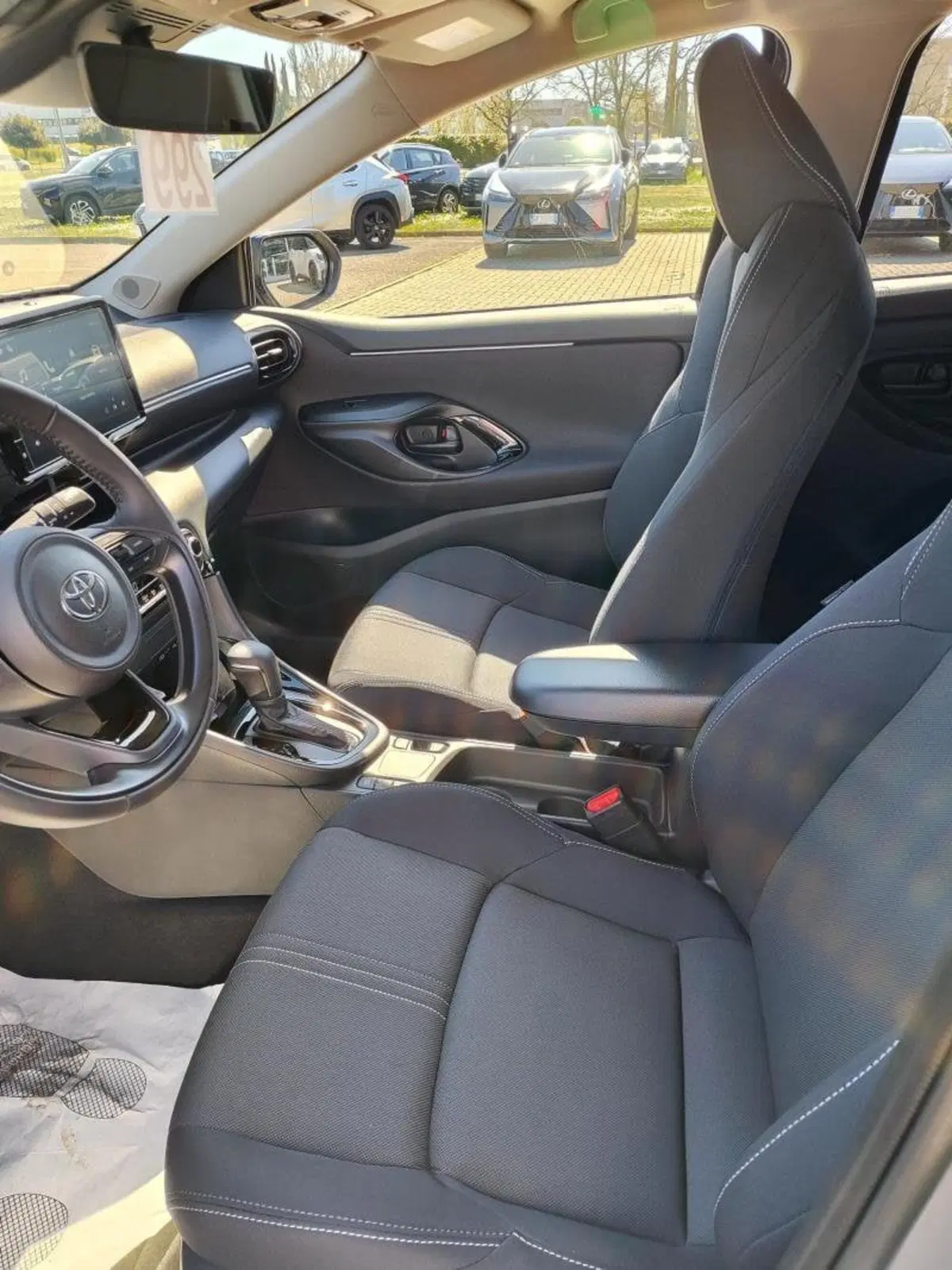 Toyota Yaris nuova a Perugia (13)