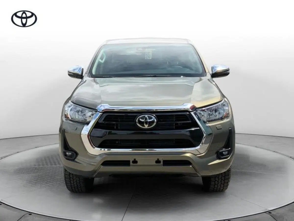 Toyota Hilux nuova a Perugia (12)
