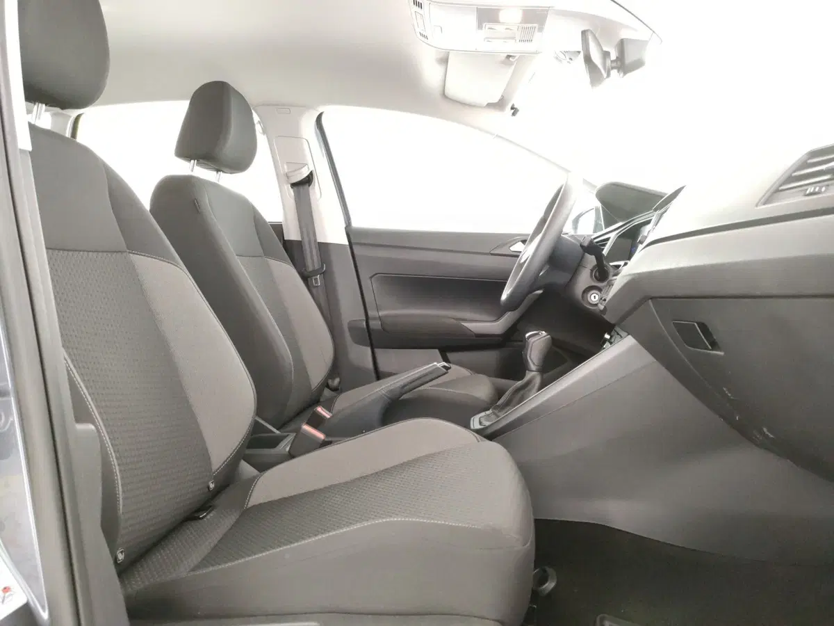 Volkswagen Polo usata a Napoli (7)