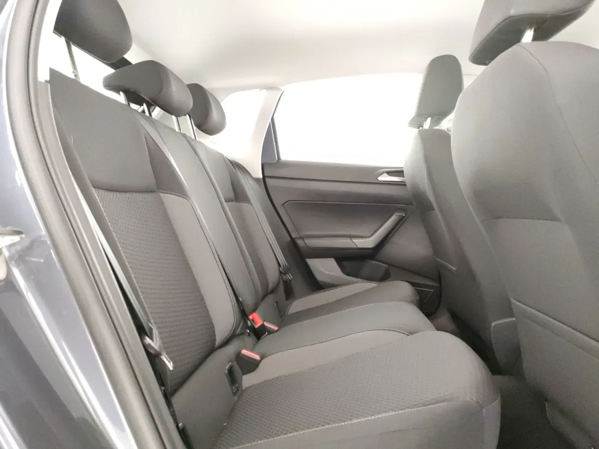 Volkswagen Polo usata a Napoli (9)