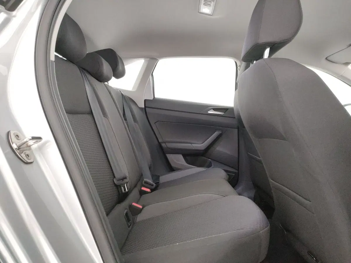 Volkswagen Taigo usata a Napoli (9)