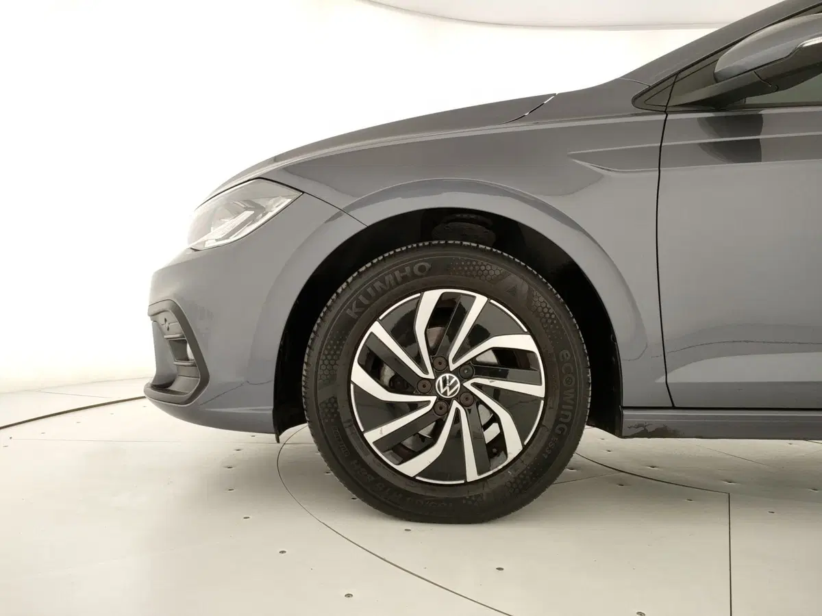 Volkswagen Polo usata a Napoli (5)