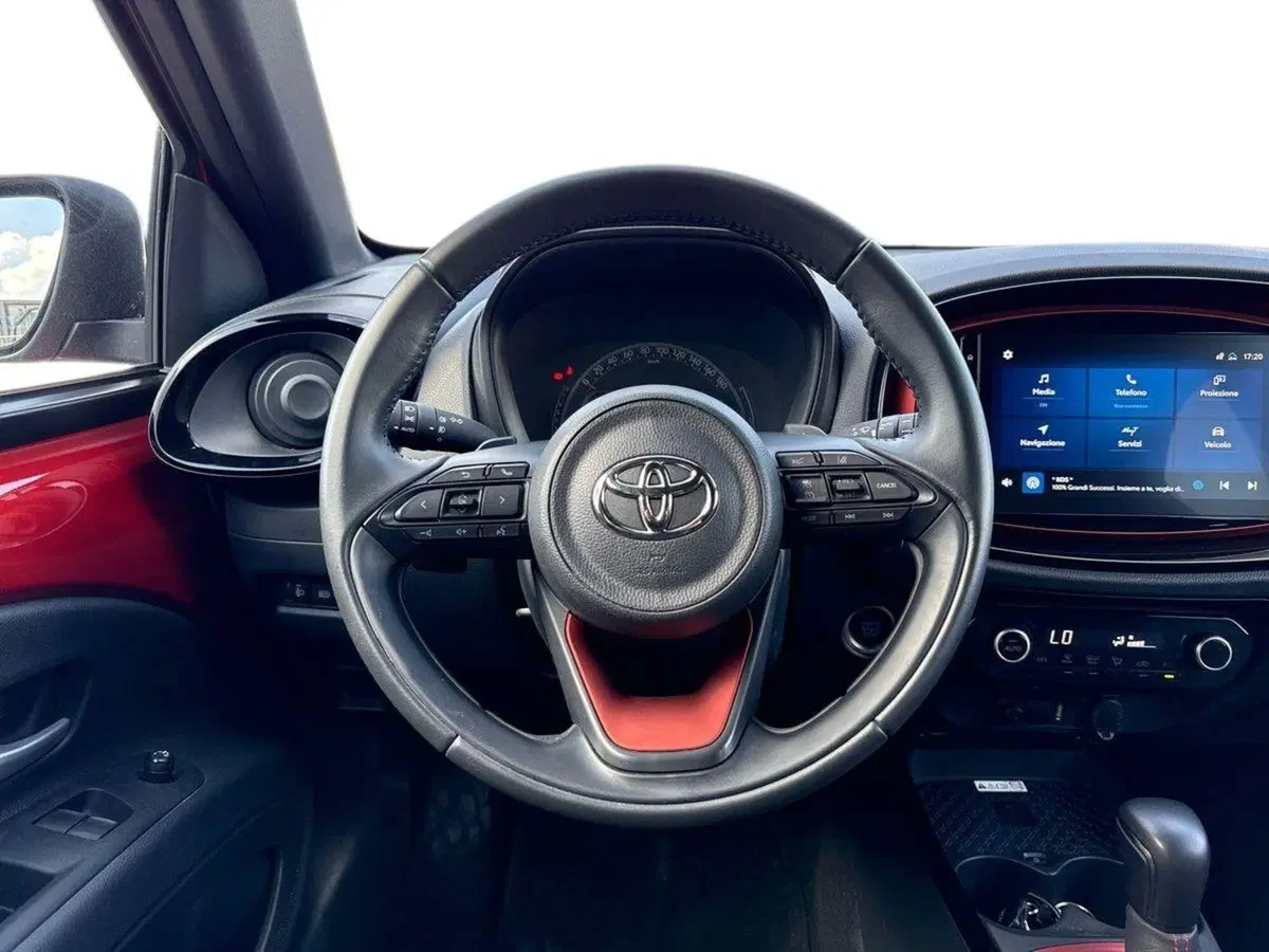 Toyota Aygo X usata a Palermo (8)
