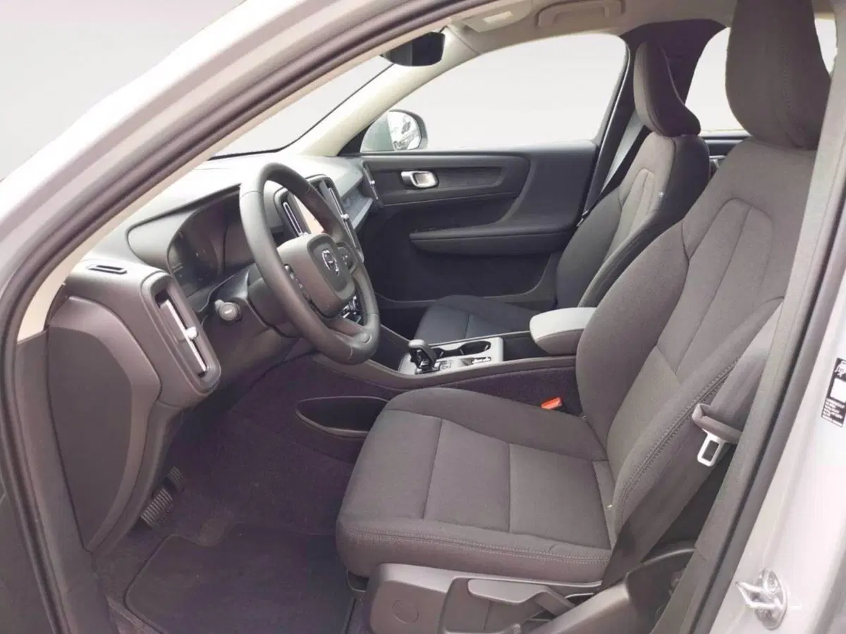 Volvo XC40 nuova a Ravenna (13)