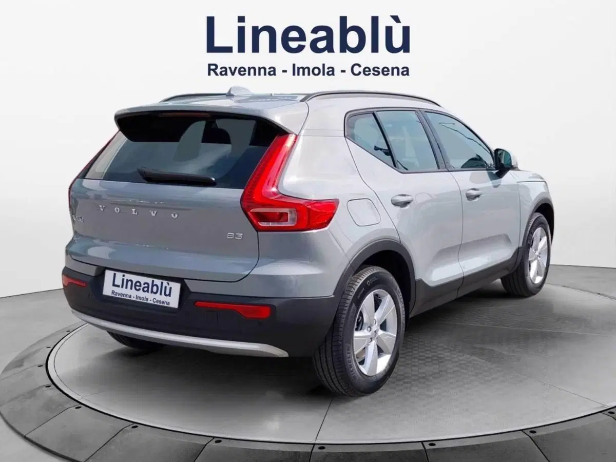 Volvo XC40 nuova a Ravenna (5)