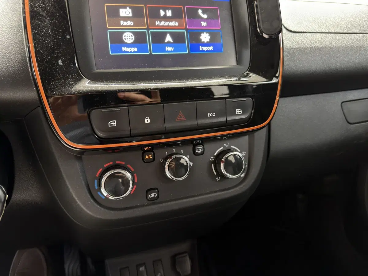 Dacia Spring usata a Milano (12)
