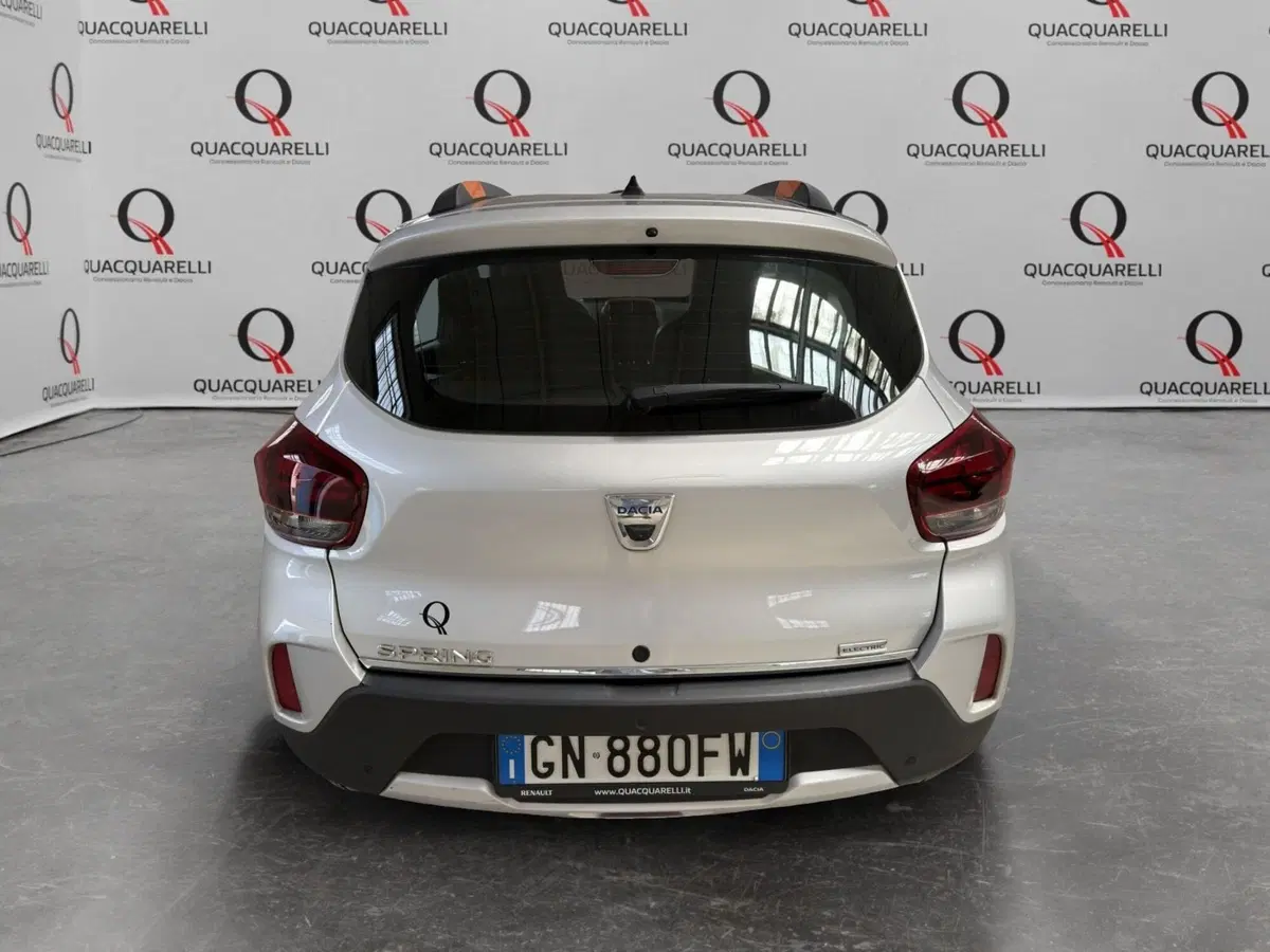 Dacia Spring usata a Milano (5)