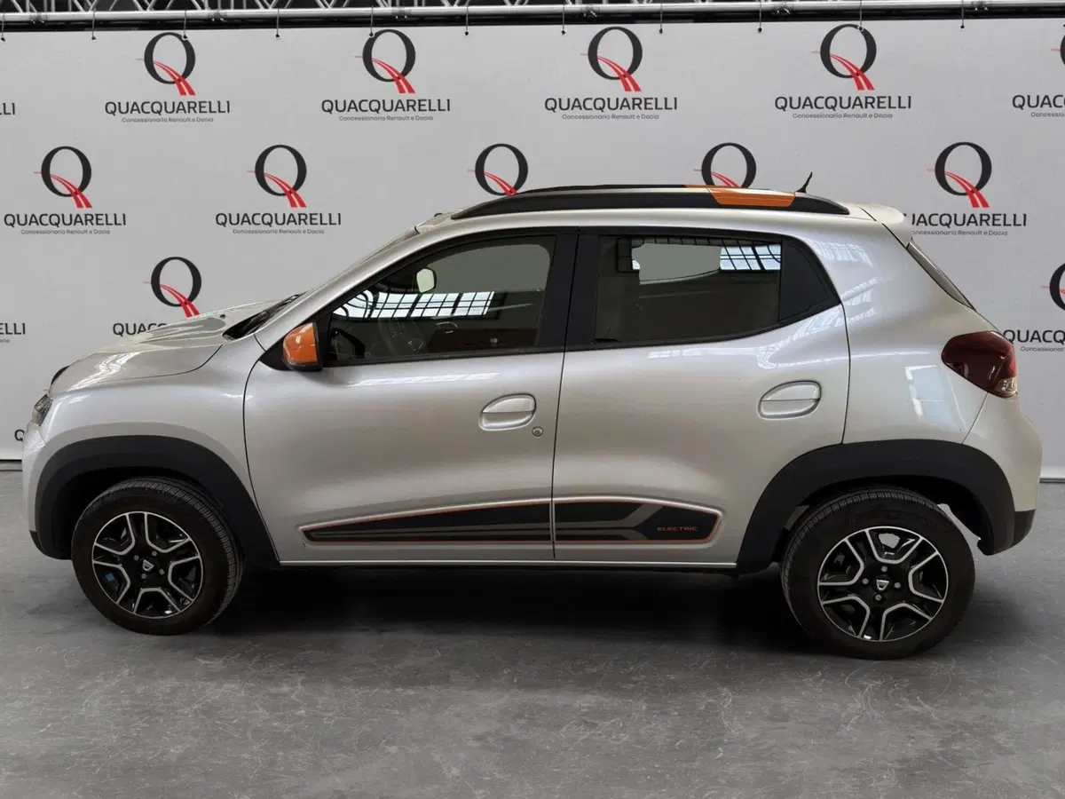 Dacia Spring usata a Milano (7)