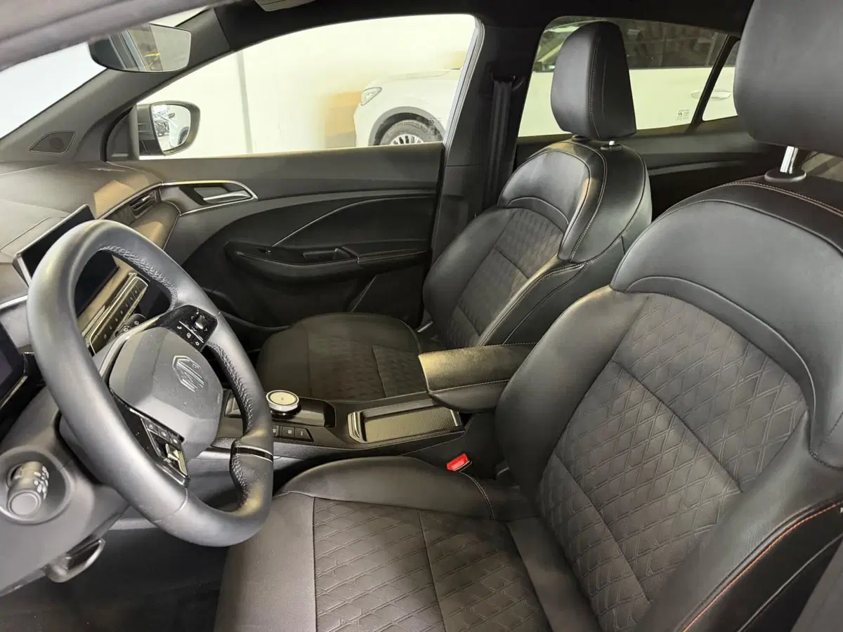 Mg MG3 usata a Milano (12)