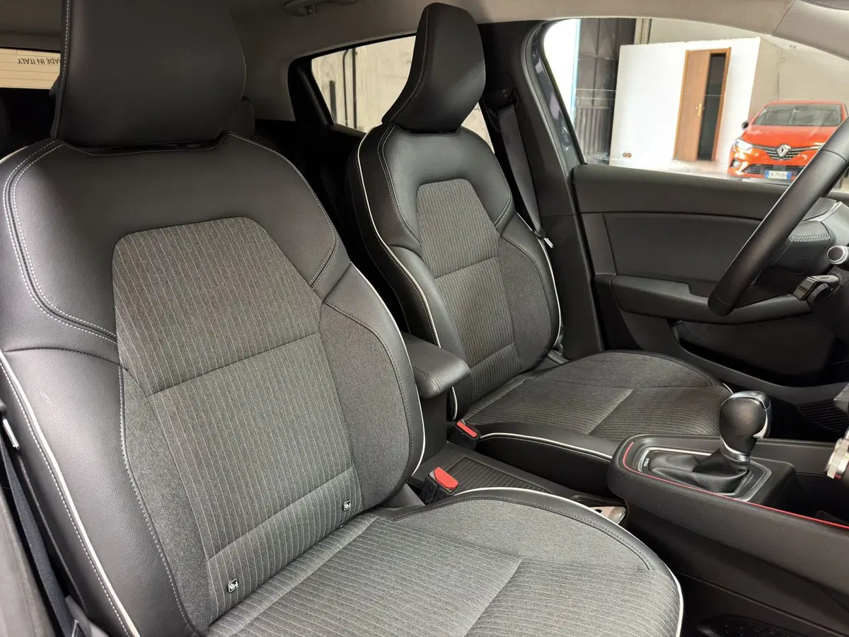 Renault Clio usata a Milano (15)