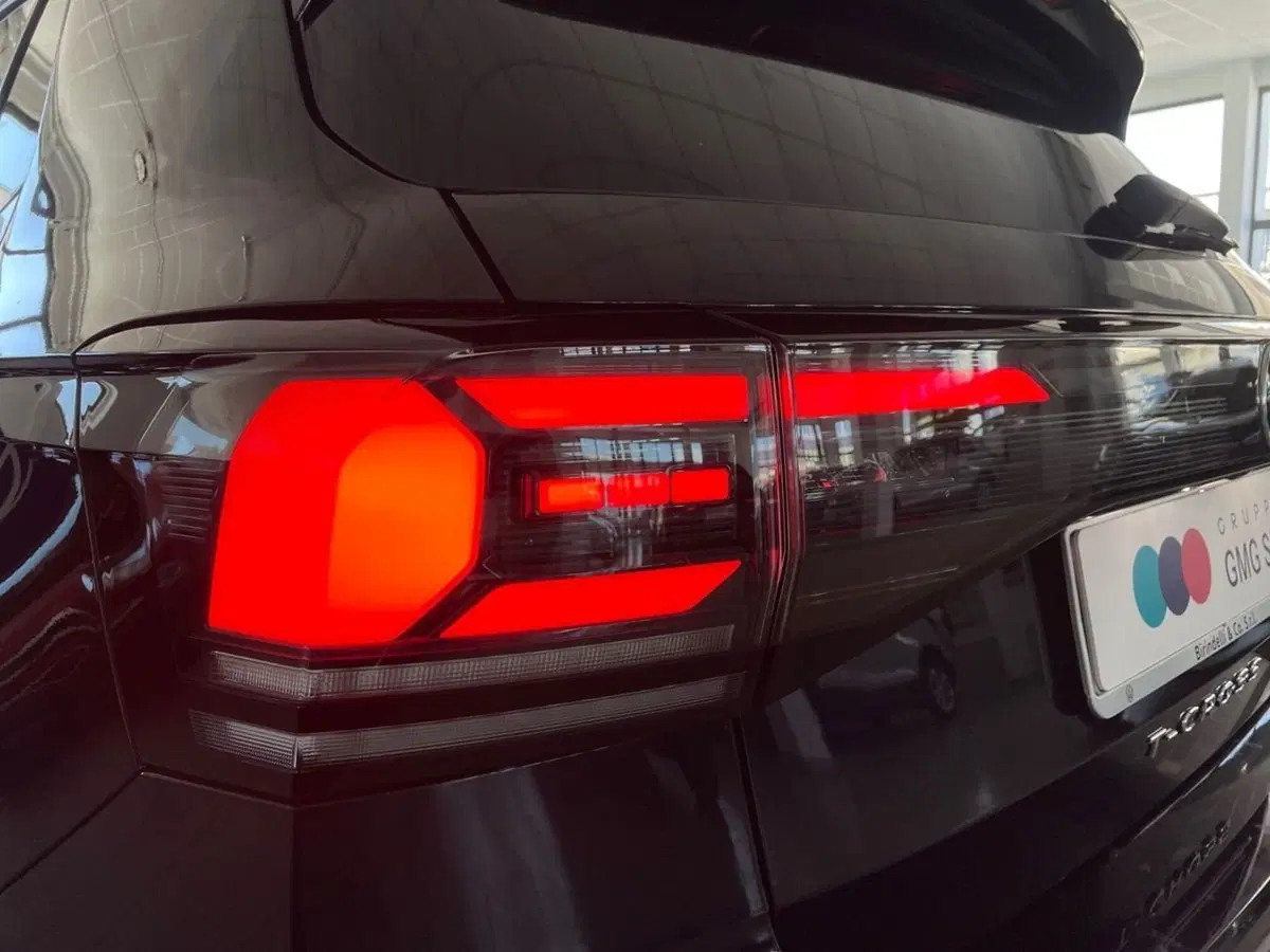 Volkswagen T-Cross nuova a Pistoia (16)