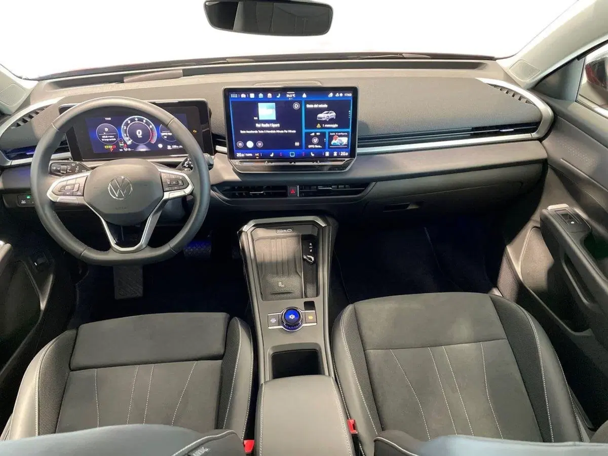 Volkswagen T-Roc usata a Pistoia (11)