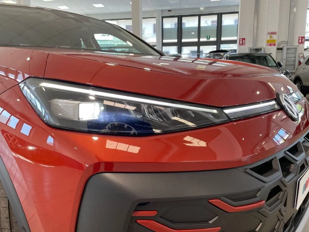 Volkswagen T-Roc usata a Pistoia (7)