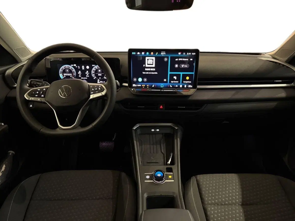 Volkswagen T-Roc nuova a Prato (11)