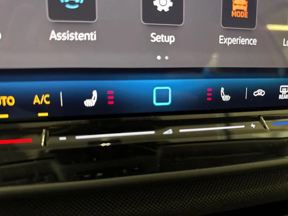Volkswagen T-Roc nuova a Prato (20)