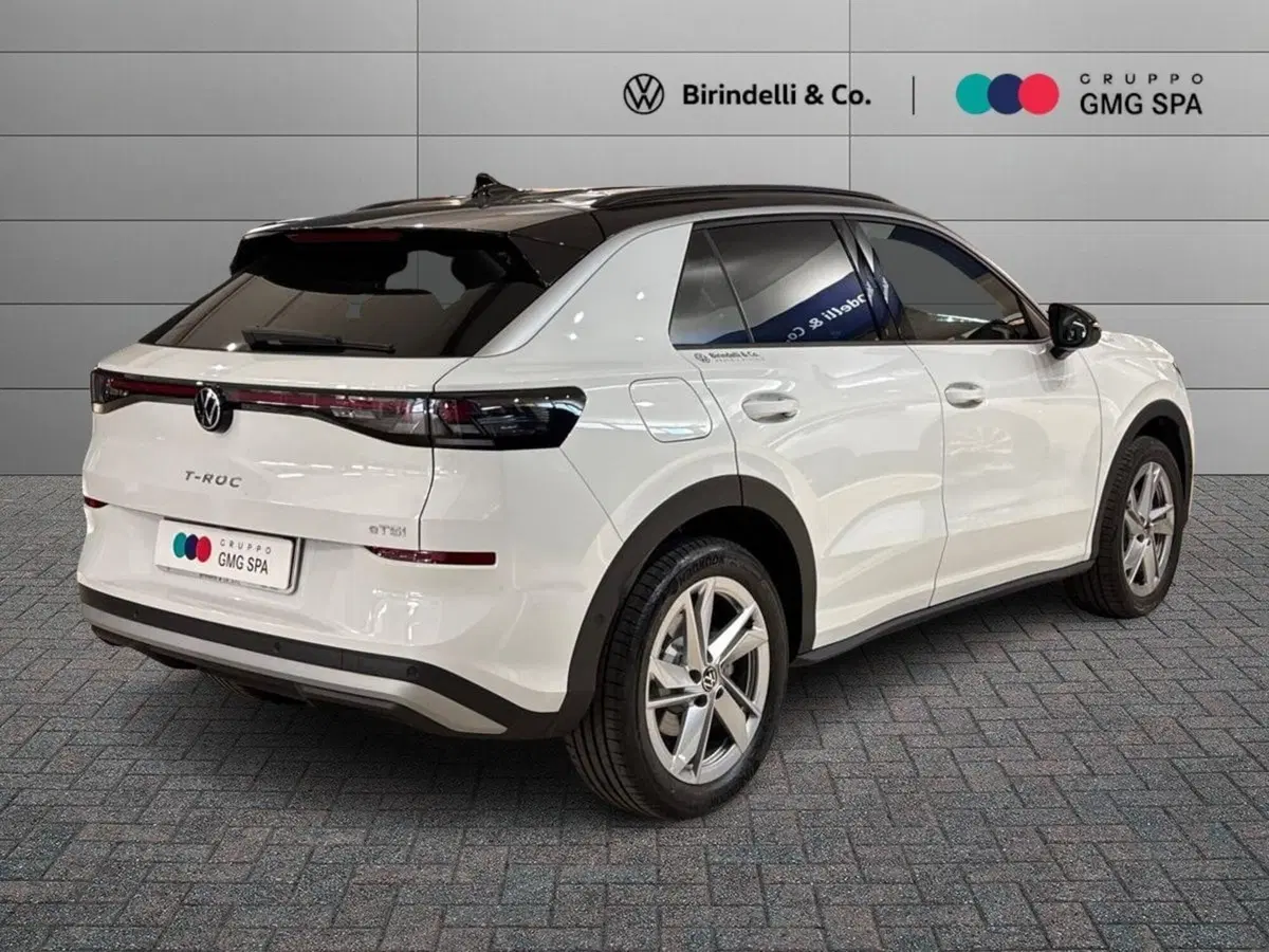 Volkswagen T-Roc nuova a Prato (3)