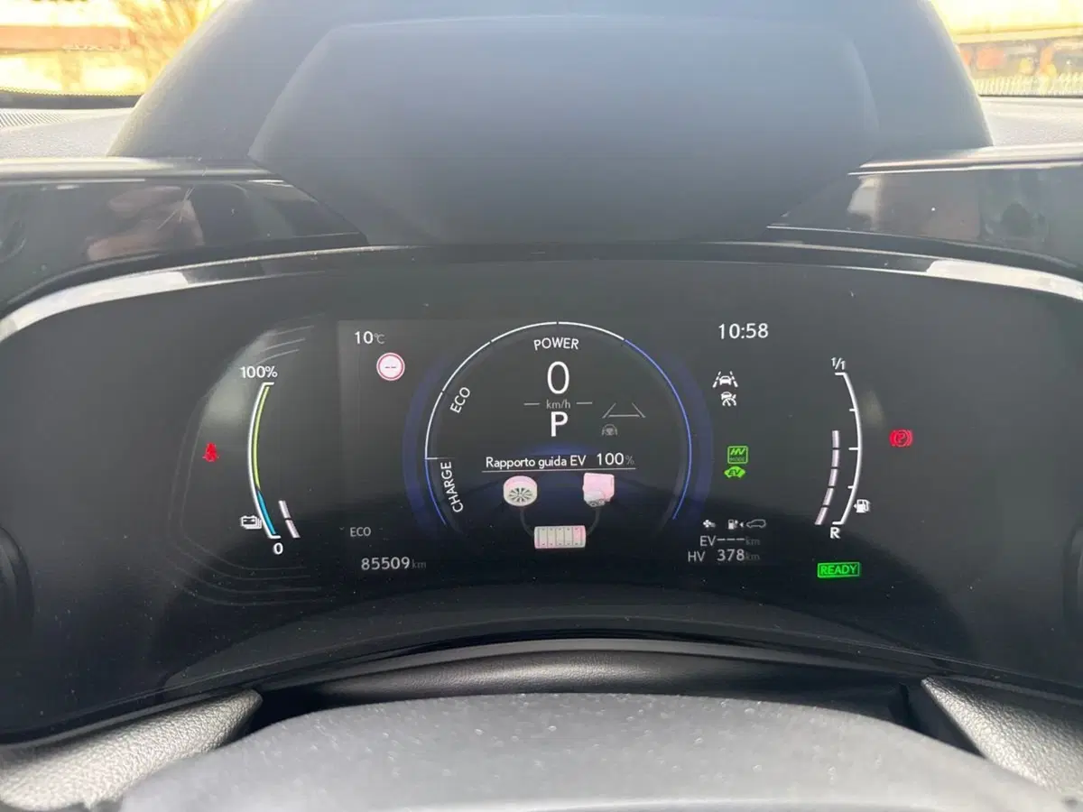 Lexus NX usata a Prato (13)