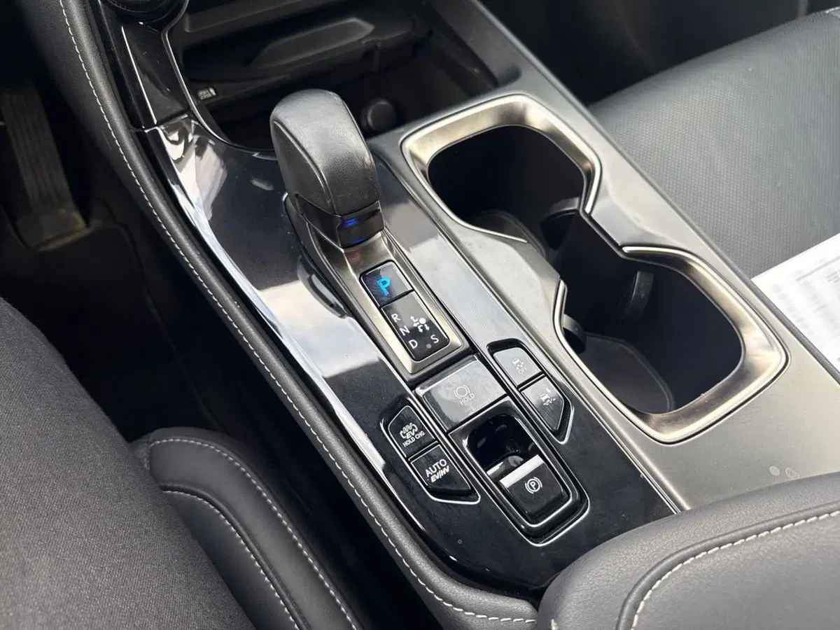 Lexus NX usata a Prato (17)