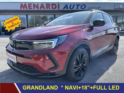 Opel Grandland 1.2 Turbo 12V 130 CV aut. Business Elegance del 2022 usata a Bernezzo