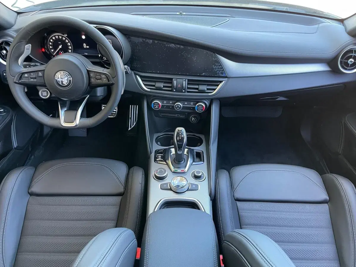 Alfa Romeo Giulia nuova a Ancona (10)