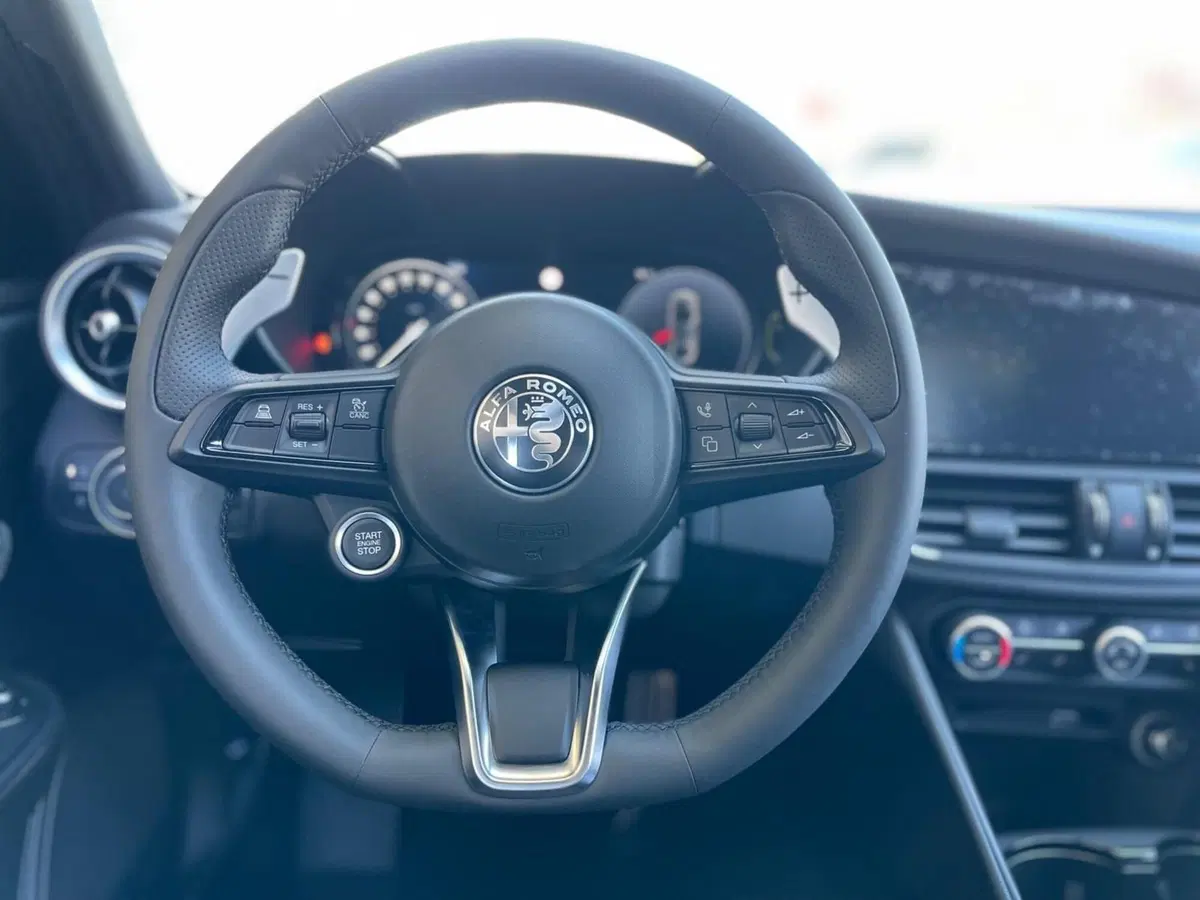 Alfa Romeo Giulia nuova a Ancona (11)
