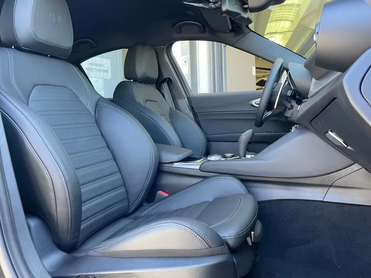Alfa Romeo Giulia nuova a Ancona (13)