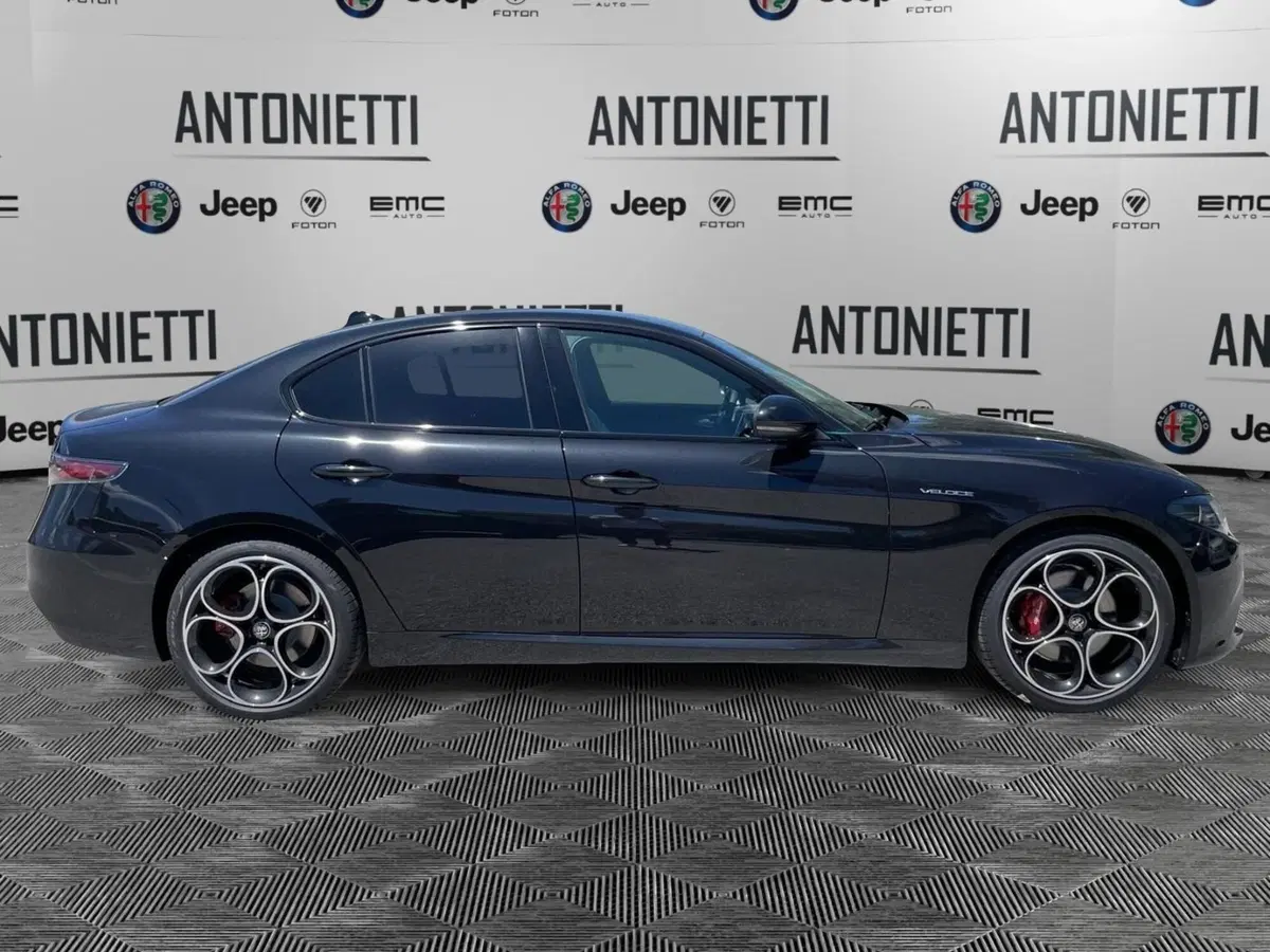 Alfa Romeo Giulia nuova a Ancona (4)