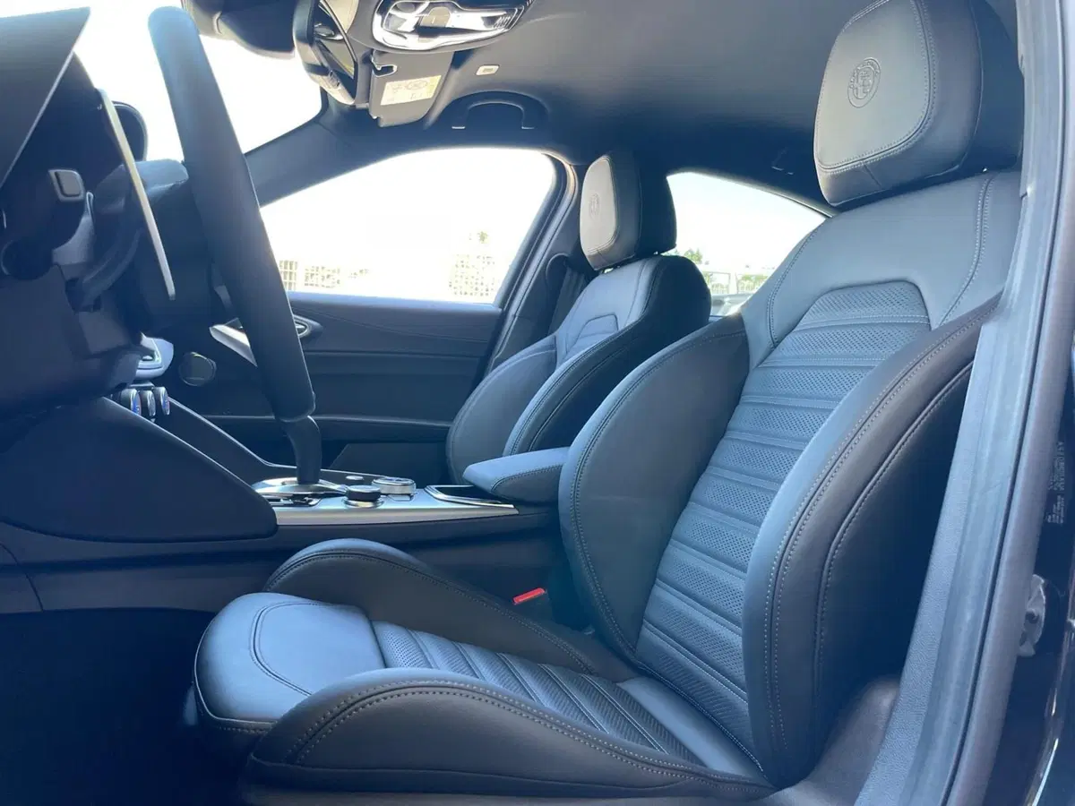 Alfa Romeo Giulia nuova a Ancona (9)
