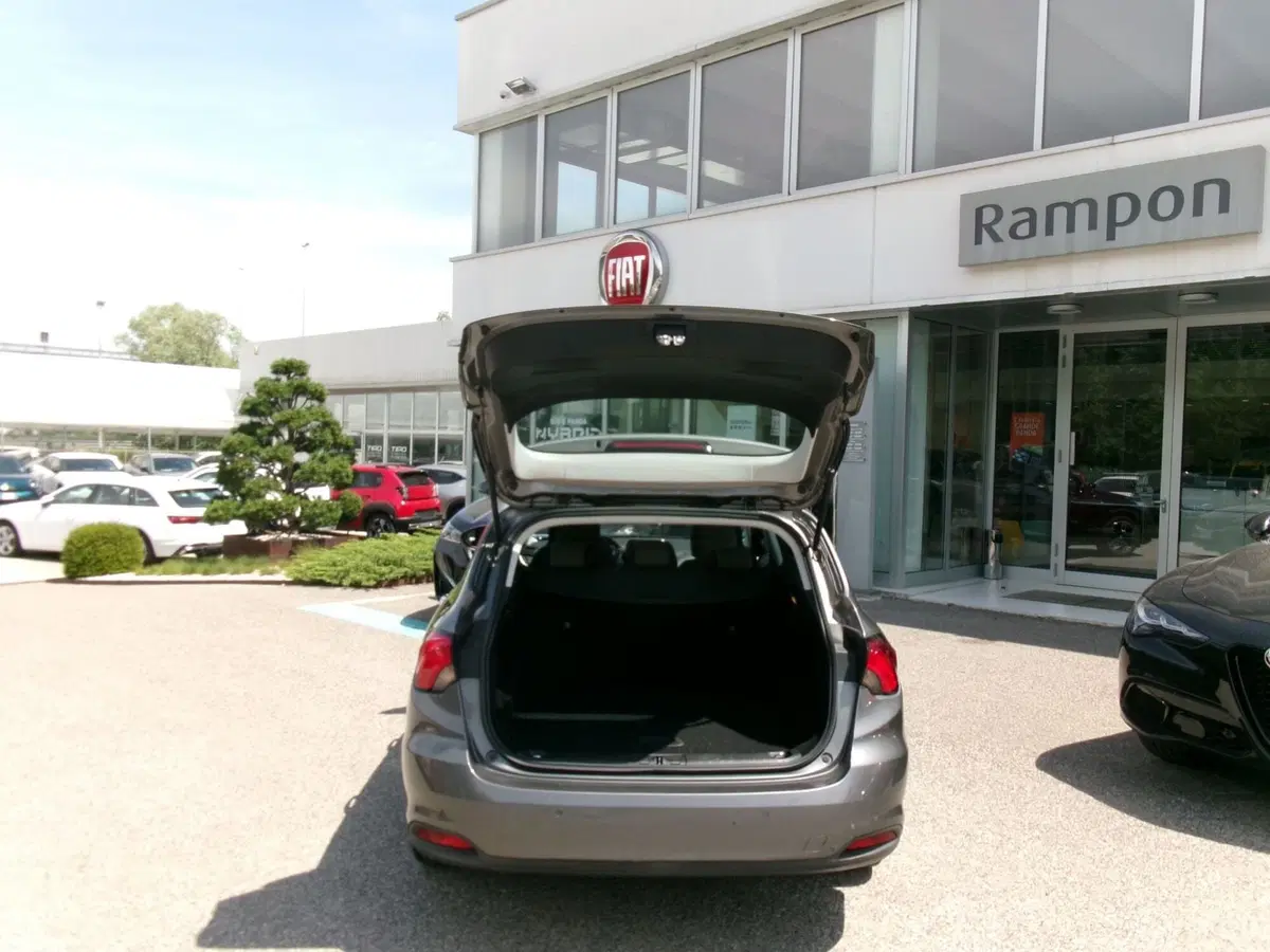 Fiat Tipo Station Wagon usata a Venezia (16)