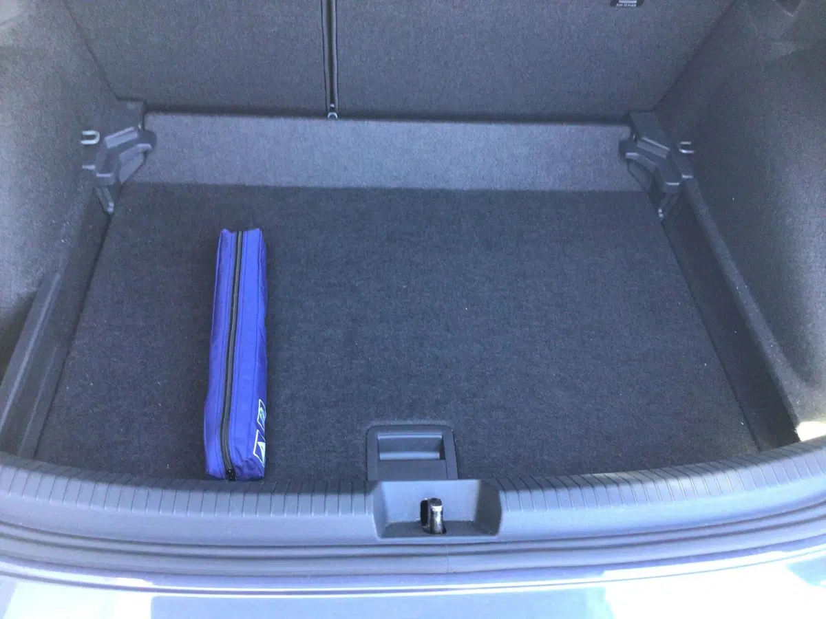 Volkswagen Taigo usata a Genova (10)