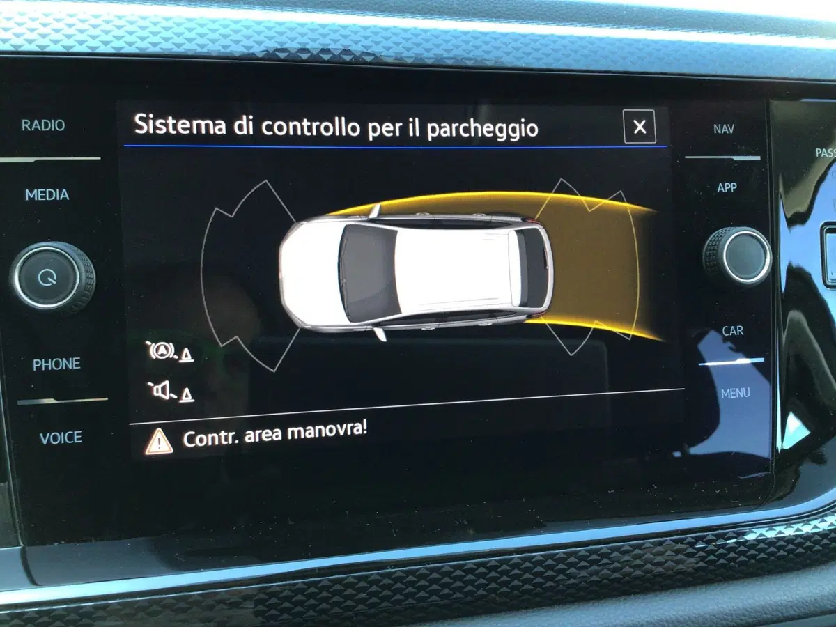 Volkswagen Taigo usata a Genova (19)
