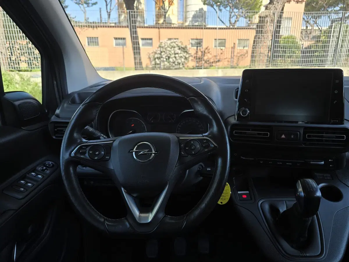 Opel Combo Life usata a Massa-Carrara (17)