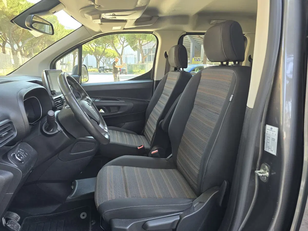 Opel Combo Life usata a Massa-Carrara (19)