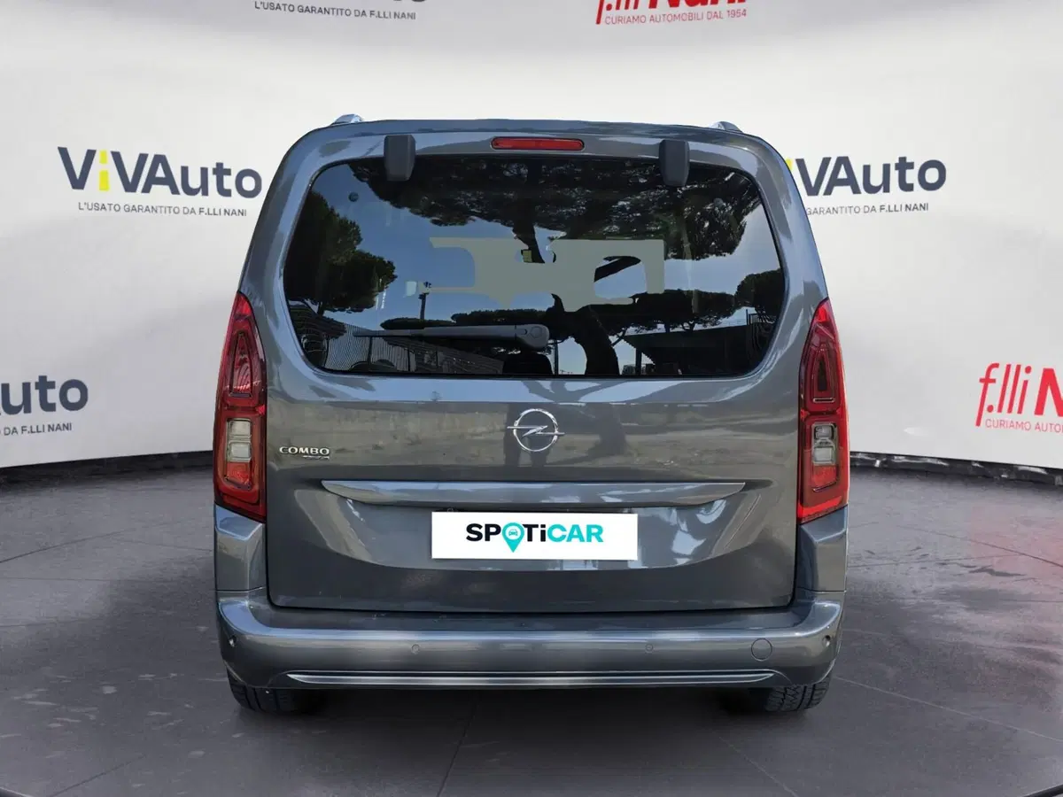 Opel Combo Life usata a Massa-Carrara (6)