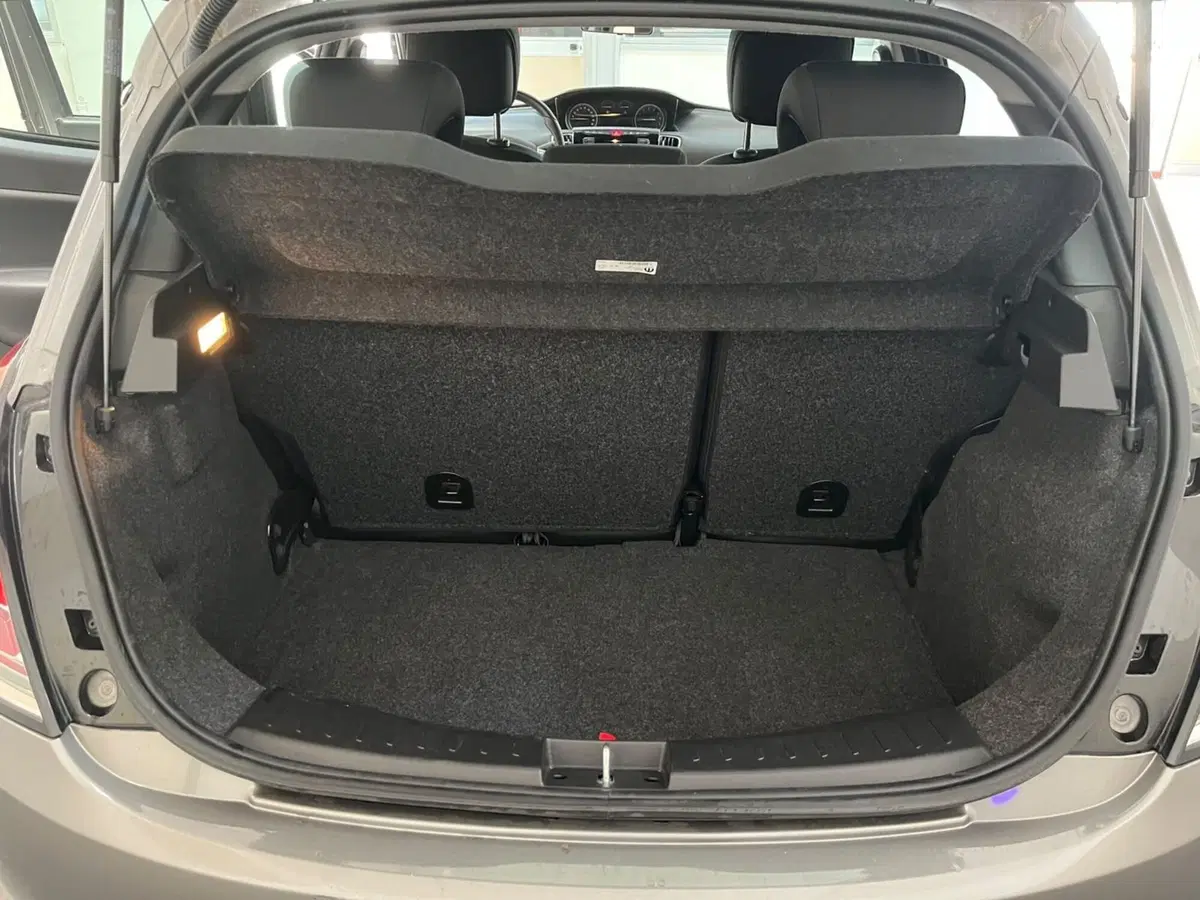 Lancia Ypsilon usata a Lucca (13)