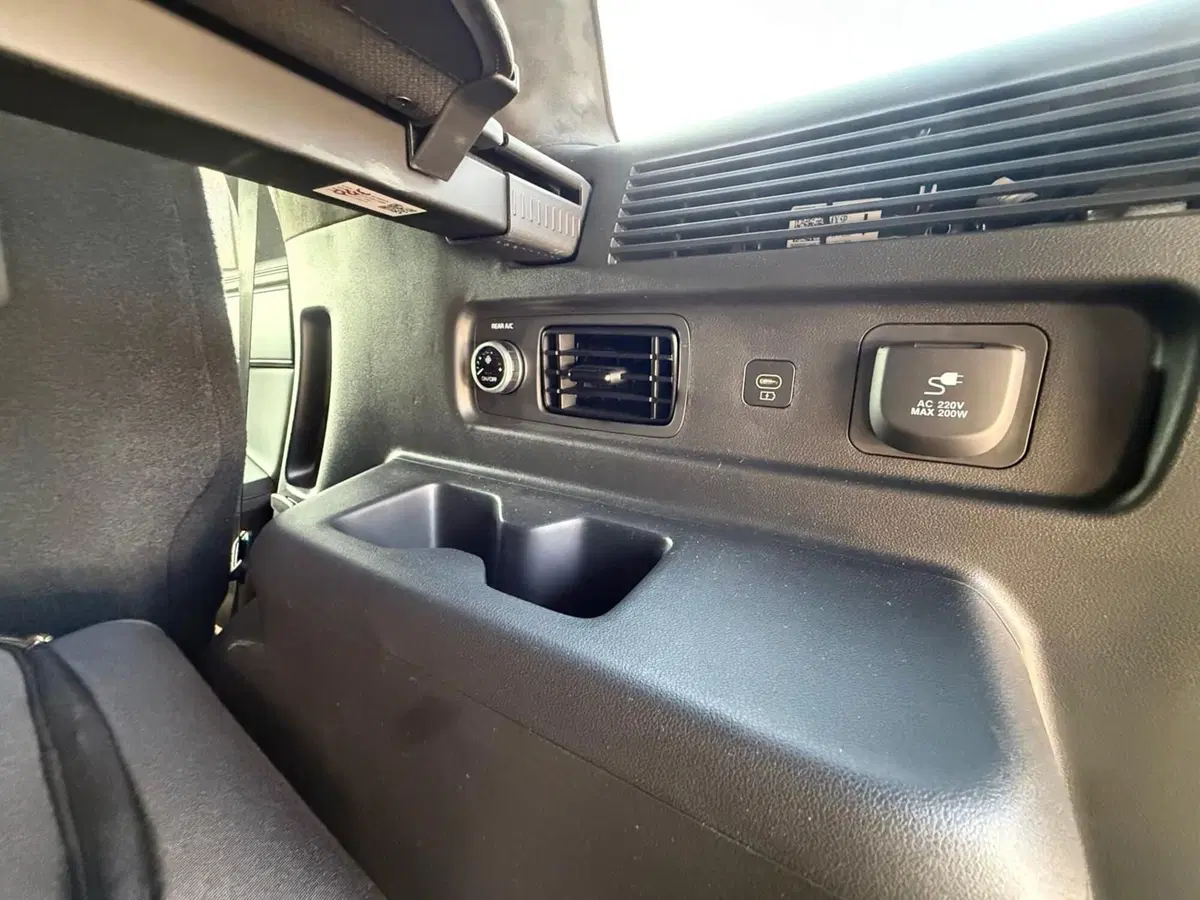 Hyundai Santa Fe usata a Massa-Carrara (19)