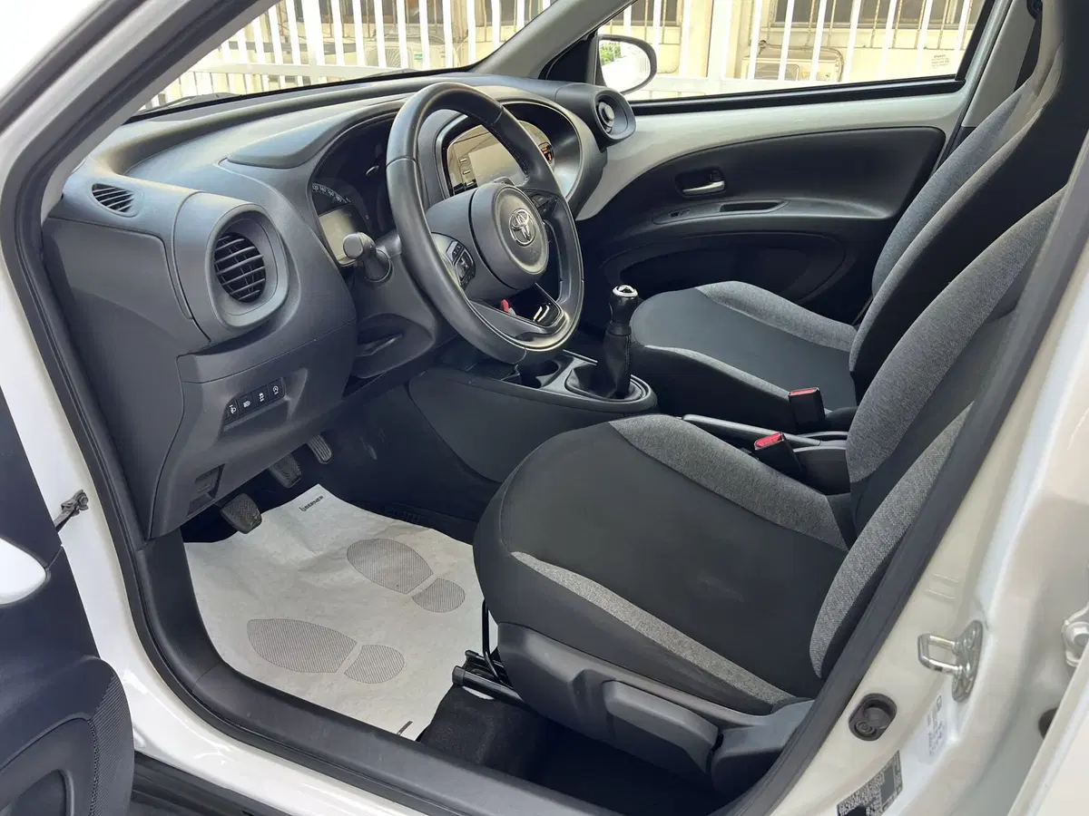 Toyota Aygo X usata a Chieti (10)