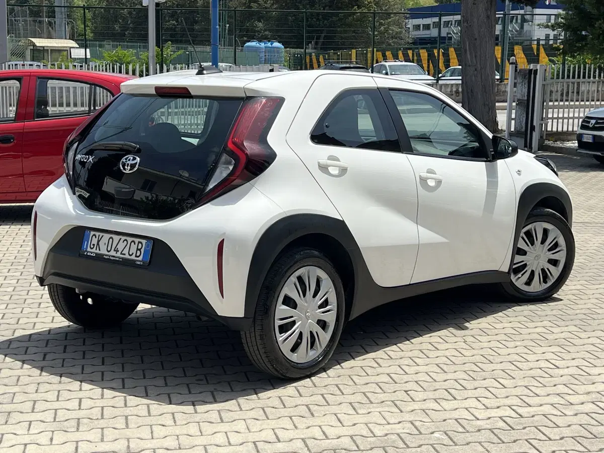 Toyota Aygo X usata a Chieti (4)
